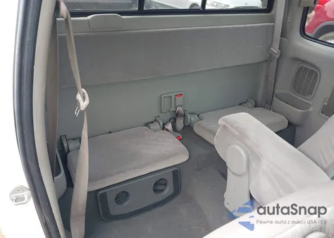 2001 Toyota Tacoma из США, поврежденный, VIN 5TEVL52N91Z768404